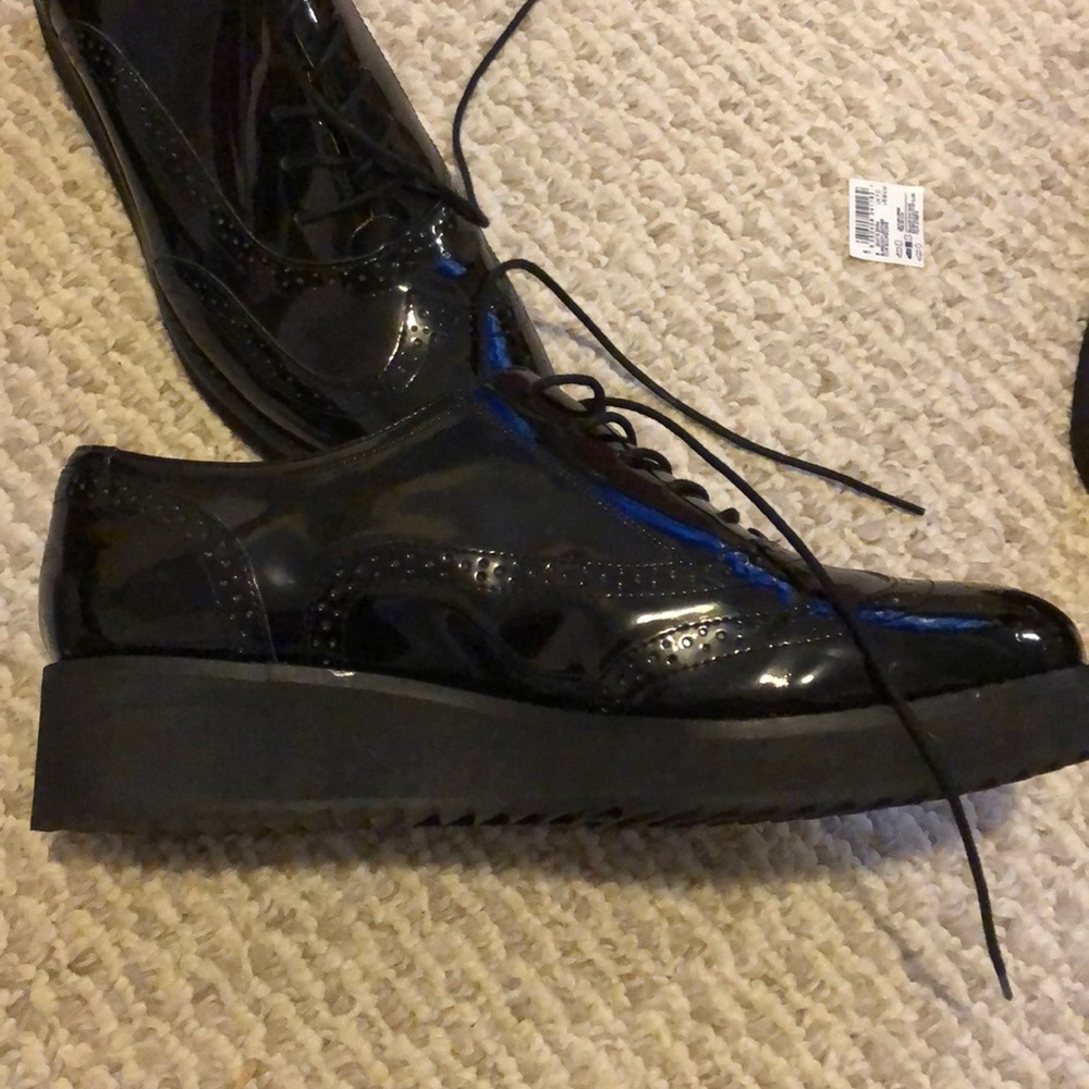 Nine West casual patten leather sz 10